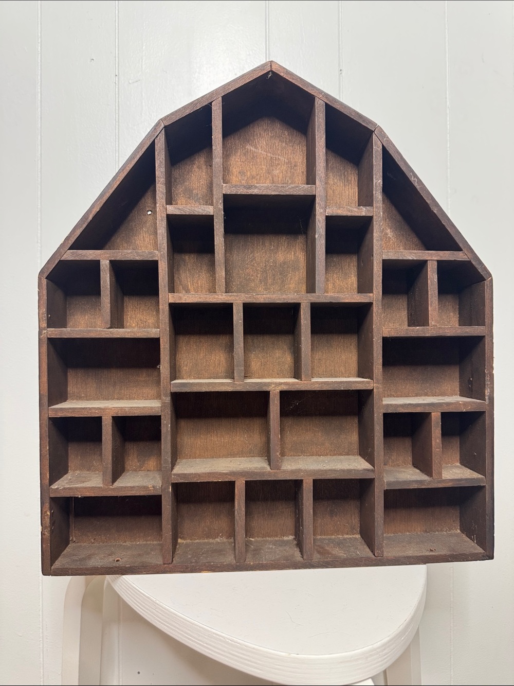Vintage wooden trinket wall shelf